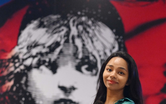 [Herald Interview] After dream come true in  'Les Miserables,' Lumina begins real journey