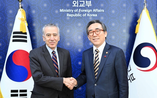 FM Cho discusses alliance, N. Korea issues with top US envoy