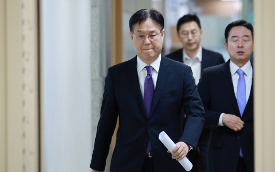 Yoon's aides, PM offer to resign over election defeat