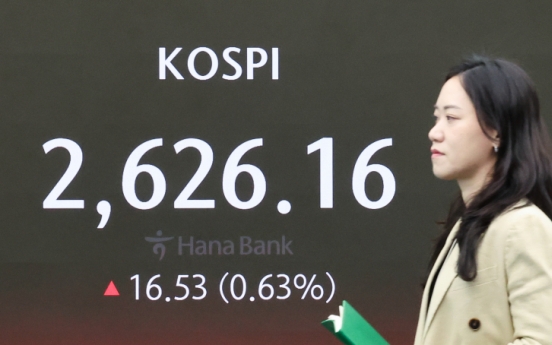 Seoul shares open higher on bargain hunting