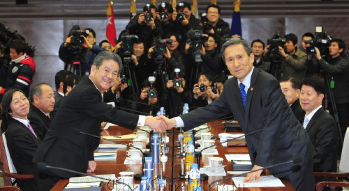S. Korea, Japan agree to expand military ties after N.K. attacks