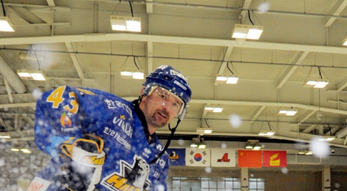 Former Czech star player hopes to raise level of Korean ice hockey