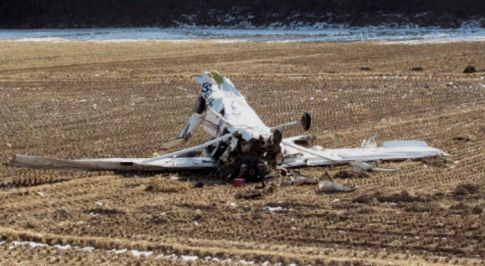 Two killed in collision of light planes