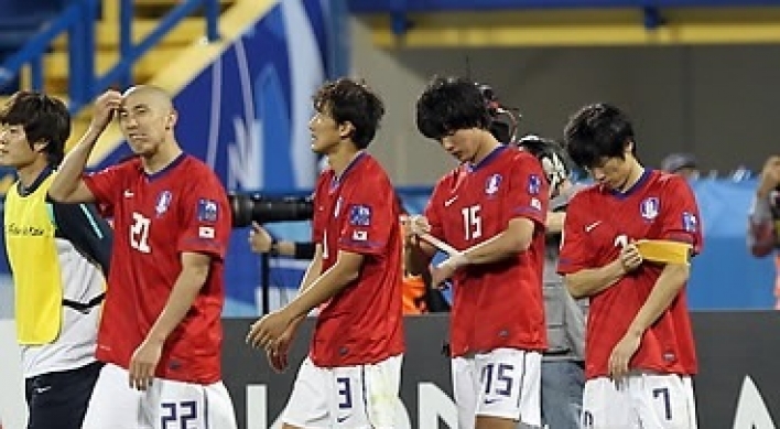 South Korea pay penalty as Japan reach final