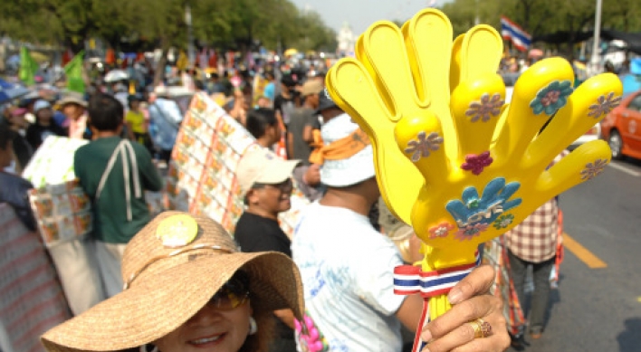 ‘Yellow Shirts’ return to Thai street politics