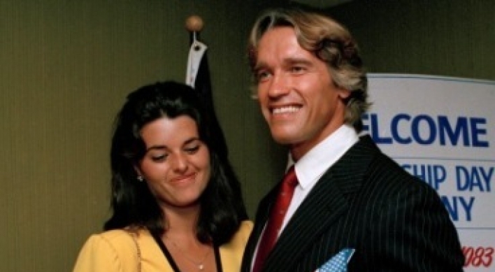 Schwarzenegger, Shriver announce separation