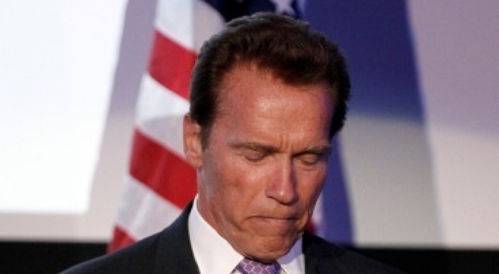 Schwarzenegger reveals he had child with staffer