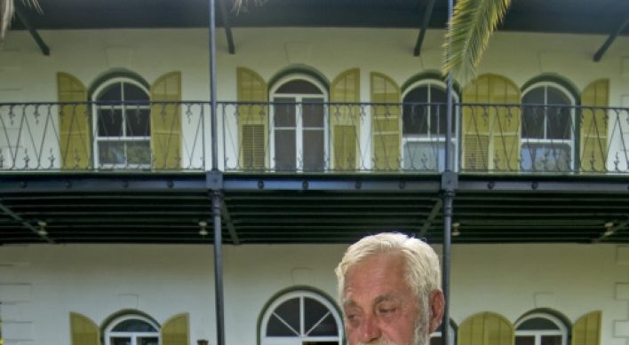 Florida man wins Hemingway look-alike contest