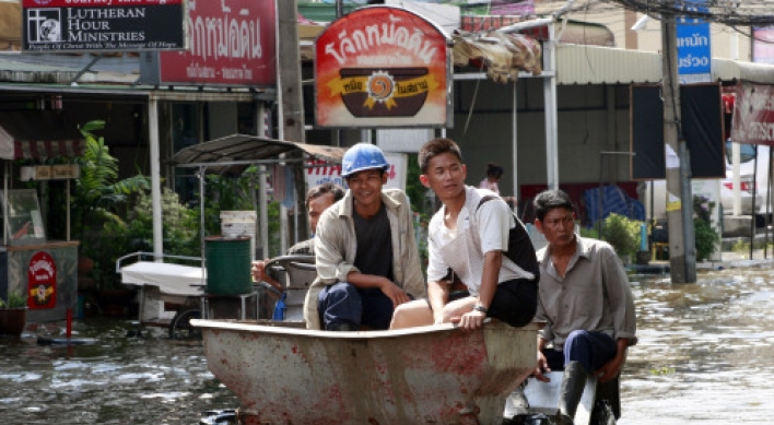 Thailand leader says floods may last 6 more weeks