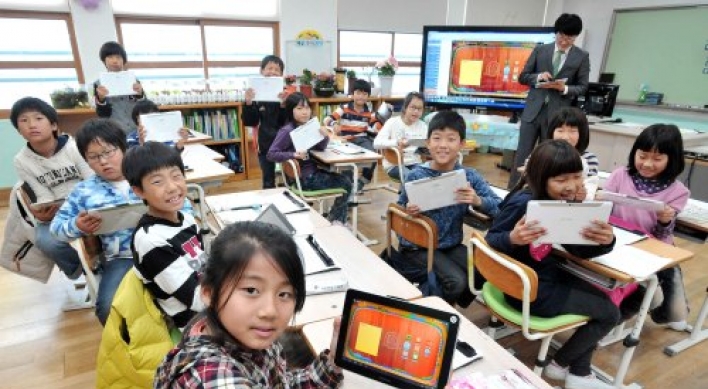 Samsung donates ‘smart classroom’