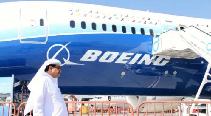 Emirates orders 50 more Boeing 777s in record $18b deal