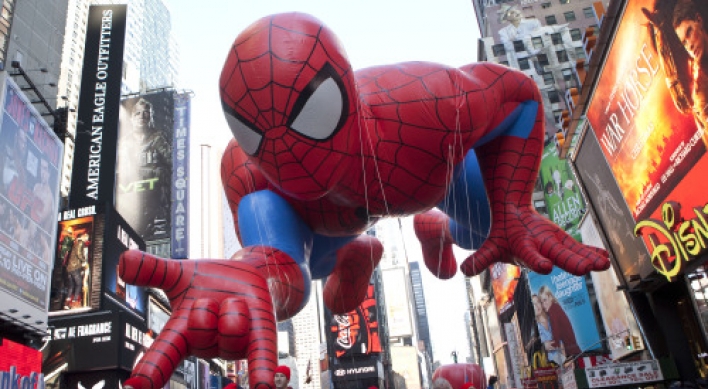 Festive Thanksgiving Day Parade heads through NYC