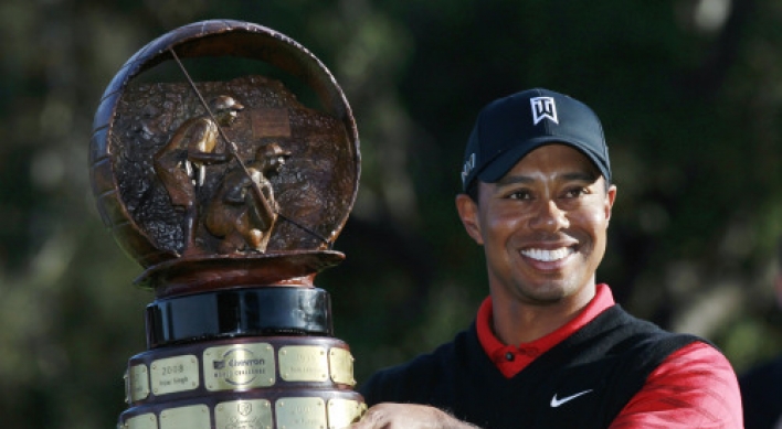 Tiger Woods ends 2-year victory drought