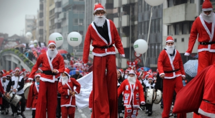 [Photo] Santa Claus parade