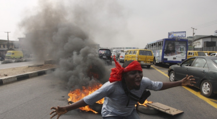 Nigeria gas price protest turns violent