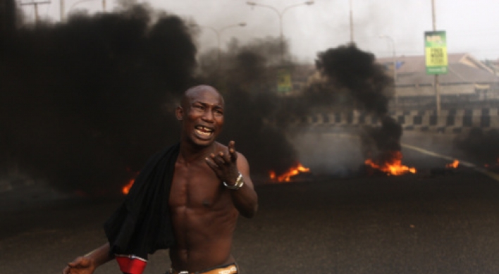 Nigeria strike fuels fears of unrest