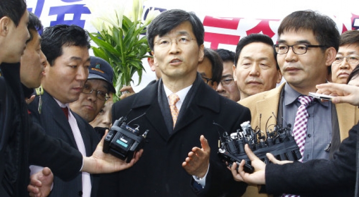 Court convicts but reinstates Seoul education chief
