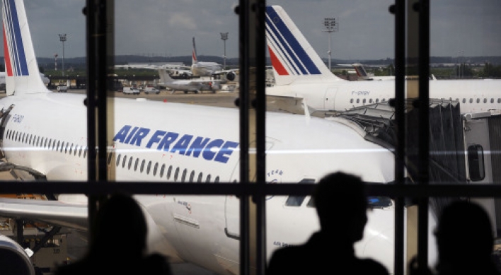 France air strike to worsen