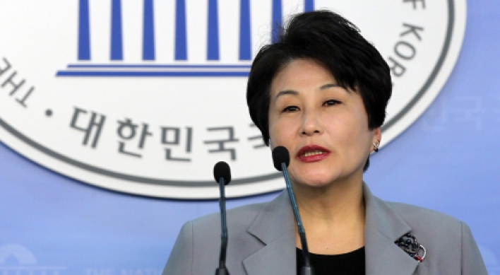 Ruling party lawmaker moves to novice conservative party