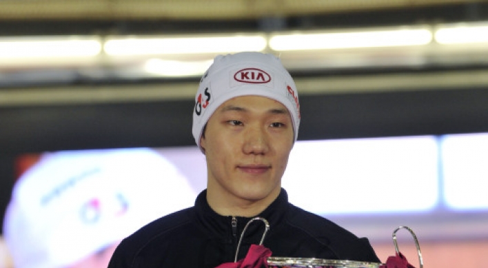 Mo, Yu, Nesbitt win speedskating titles