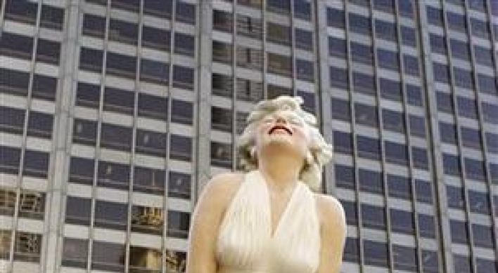 Marilyn Monroe statue to leave Chicago