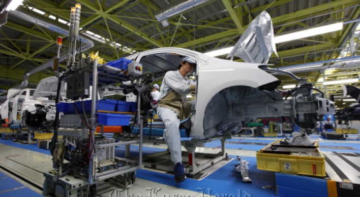 Japanese machinery orders fall 2.8 percent