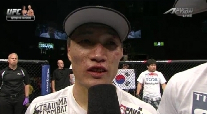 ‘Korean Zombie’ brings down Poirier