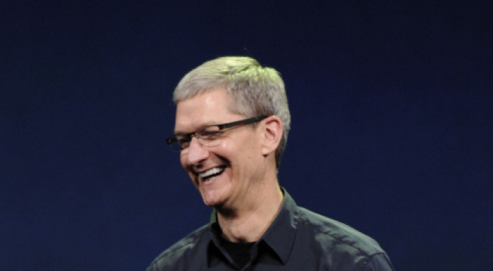 Tim Cook top-paid U.S. CEO