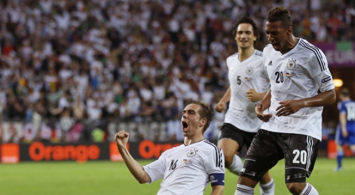 Germany beats Greece 4-2 to reach semifinals