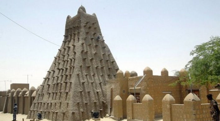 Islamists destroy door of ancient Timbuktu mosque