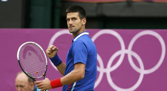 Djokovic fires warning with Roddick demolition