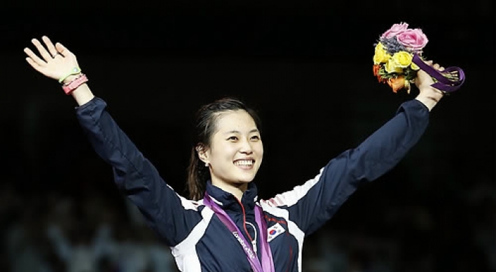 S. Korea grabs gold, bronze in fencing