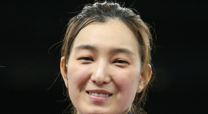 Hwang Kyung-seon wins gold in women's under-67㎏ taekwondo