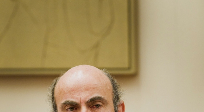 De Guindos says bailout fund to manage Spain bank restructuring