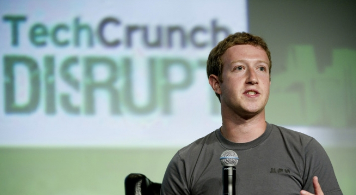 Zuckerberg: Time to ‘double down’ on Facebook
