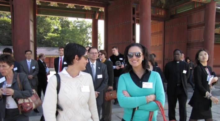 Envoys learn value of nature in Changdeok Palace tour