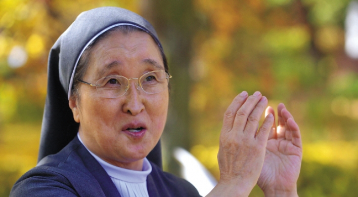 Nun cares for terminally ill