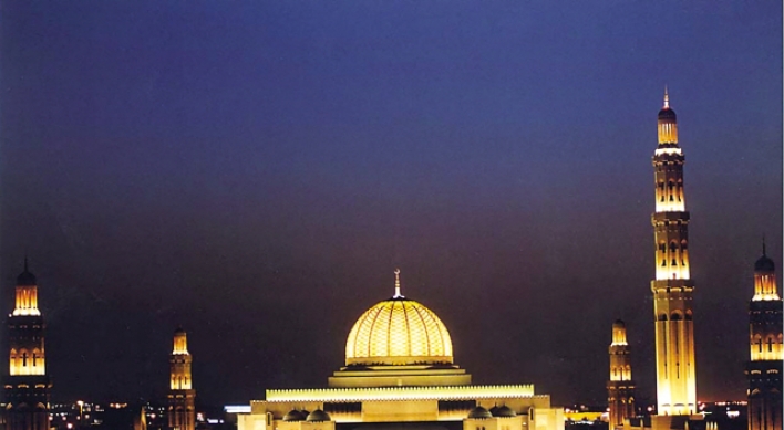 Oman celebrates 42nd national day