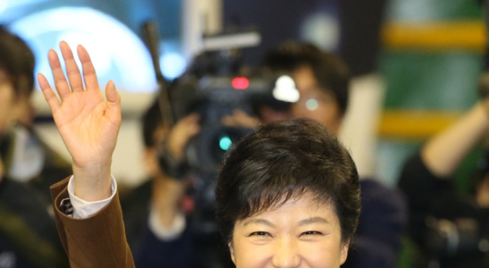 Park struggles to improve poll ratings