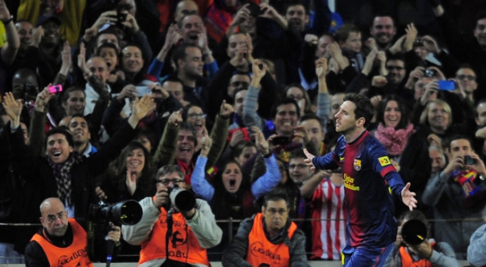 Messi conquers all in poll