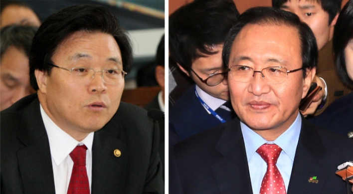 2 lawmakers lose seats on convictions