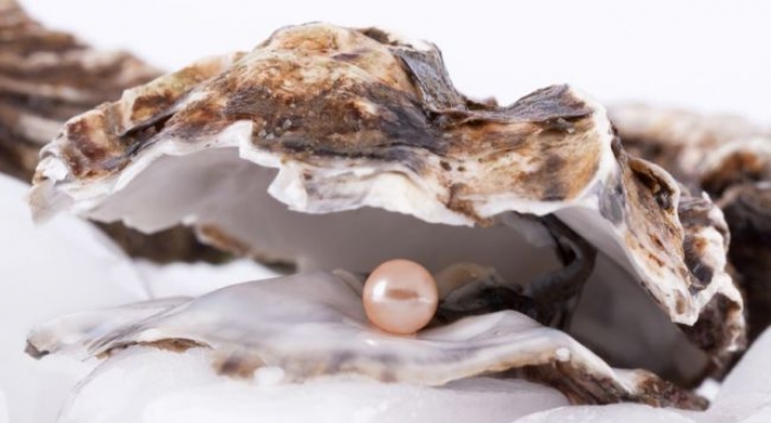 Man buys oyster for breakfast, finds pearl