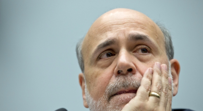 Bernanke defends Fed’s rate policies