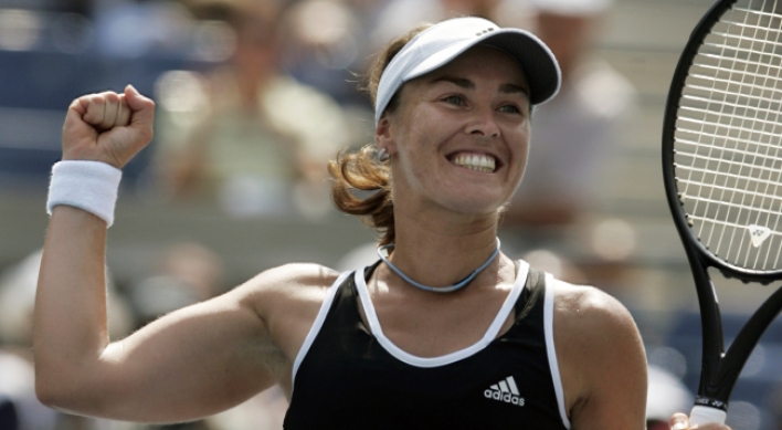 Hingis to enter Tennis Hall of Fame