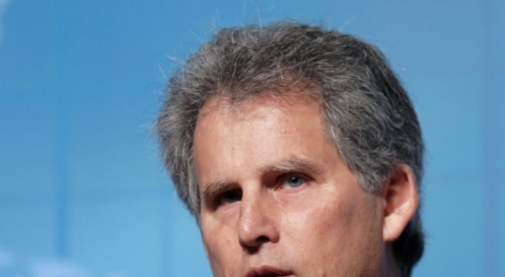 IMF’s Lipton urges officials to redouble bank oversight reform