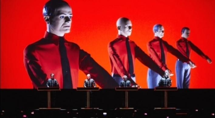 일렉트로닉의 전설 Kraftwerk, 3D 무대와 함께 한국 최초 입성!