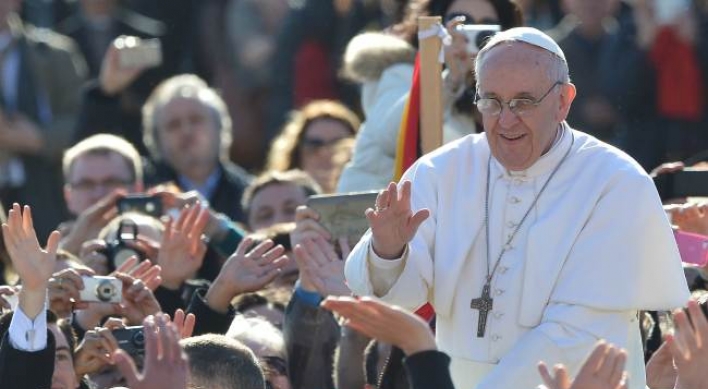 Pope Francis greets crowds at inauguration