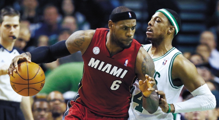 Heat beat Celtics for 23rd straight win