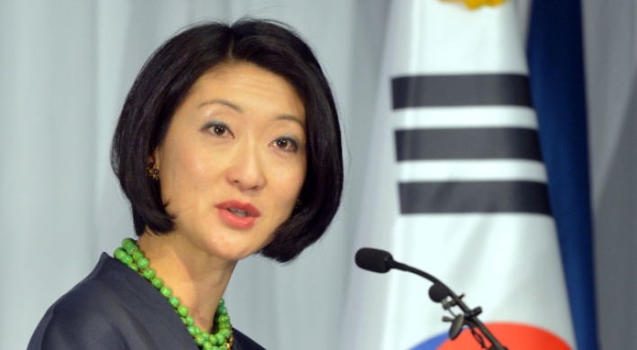 French minister seeks ‘amitie’ with Korea