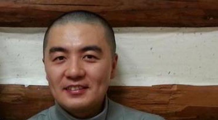 Monk Hyemin quits Twitter in ‘vow of silence’
